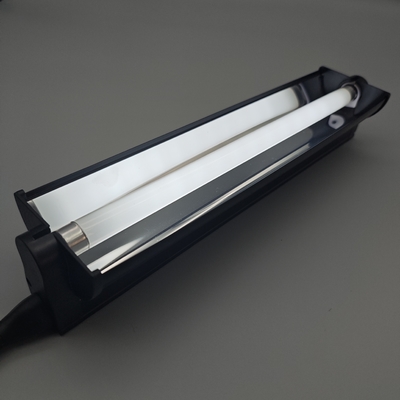 24W T5 10.0 UVB Bracket Light Ideale per l'illuminazione del terrario dei rettili Wattage 220V/110V 22 pollici